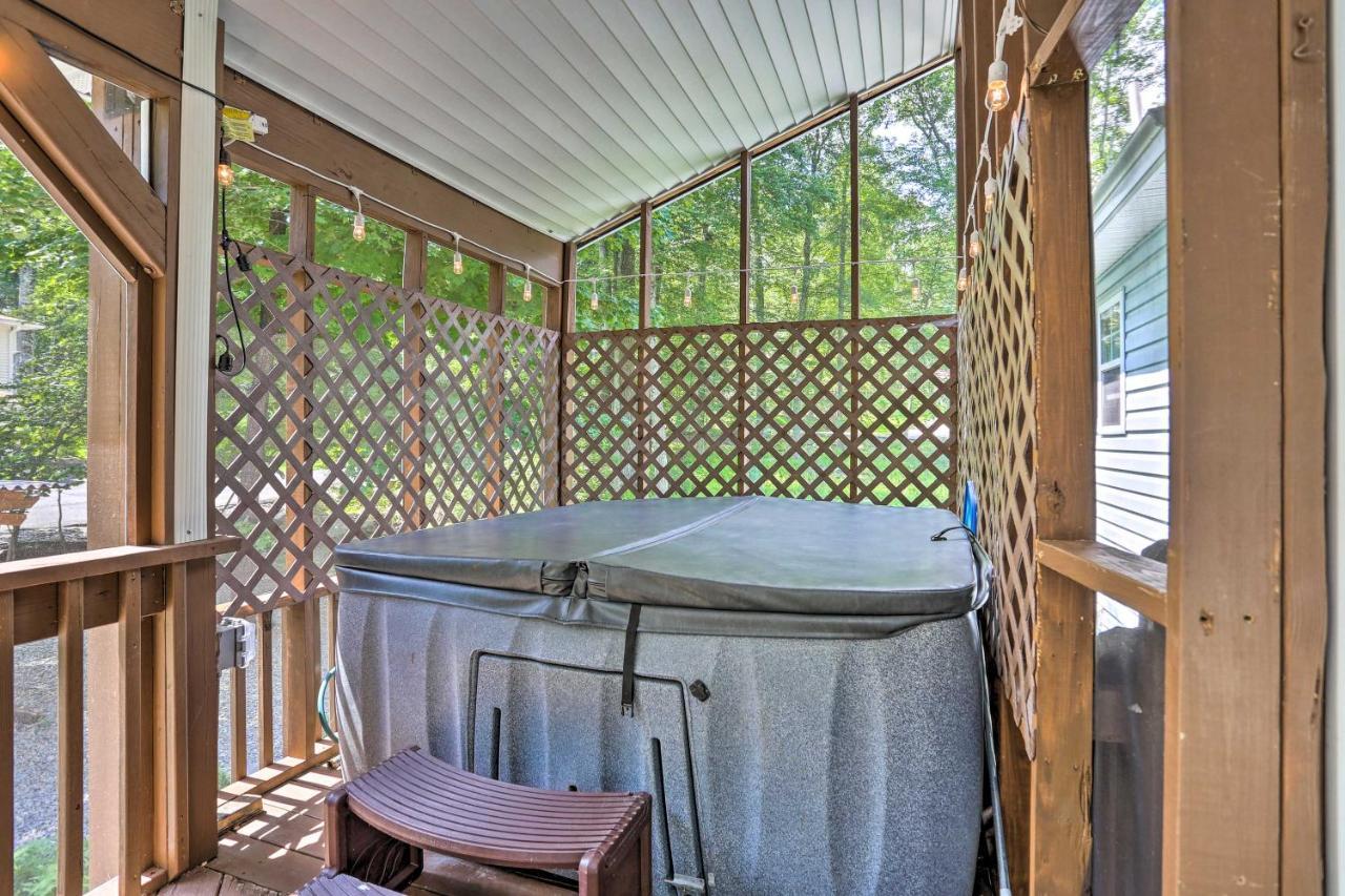Henryville Home With Hot Tub About 5 Mi To Camelback! Экстерьер фото