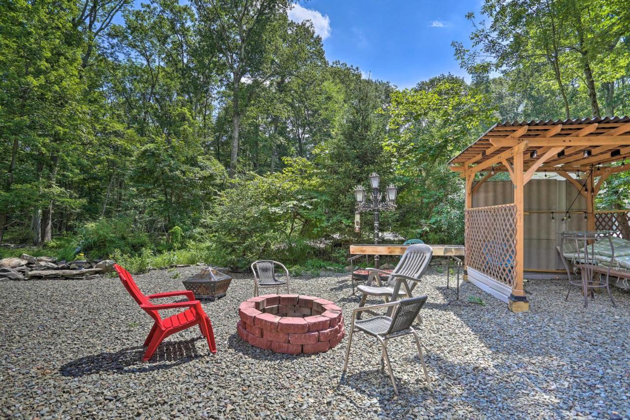 Henryville Home With Hot Tub About 5 Mi To Camelback! Экстерьер фото