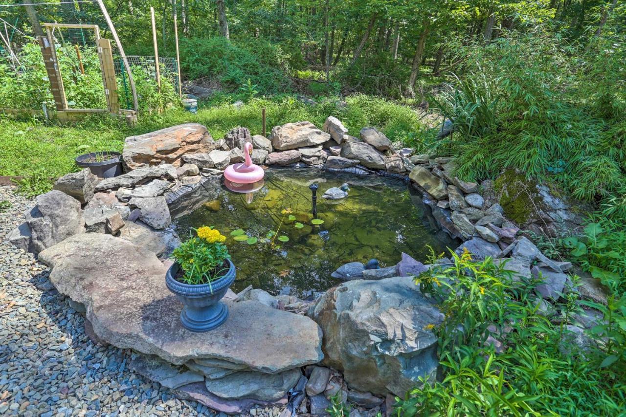 Henryville Home With Hot Tub About 5 Mi To Camelback! Экстерьер фото