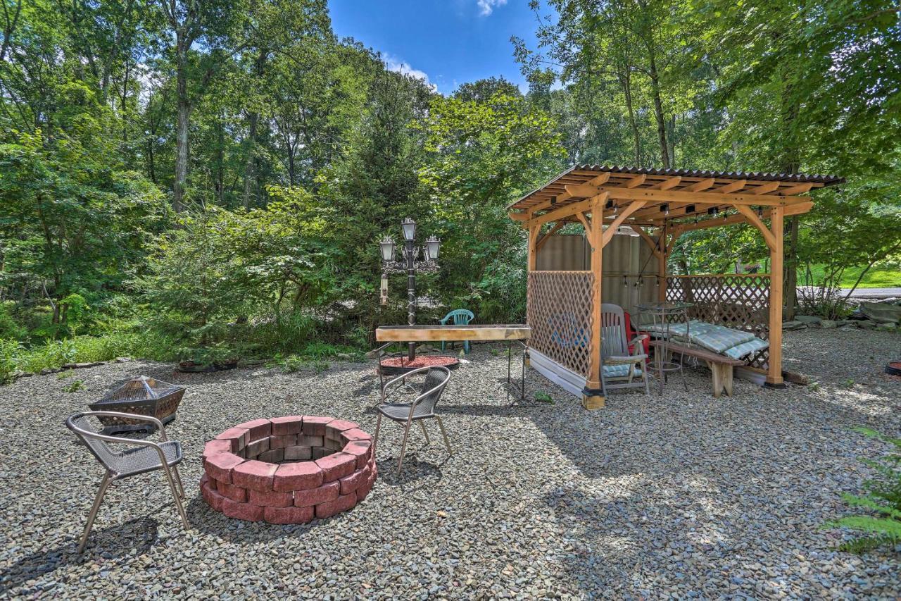 Henryville Home With Hot Tub About 5 Mi To Camelback! Экстерьер фото