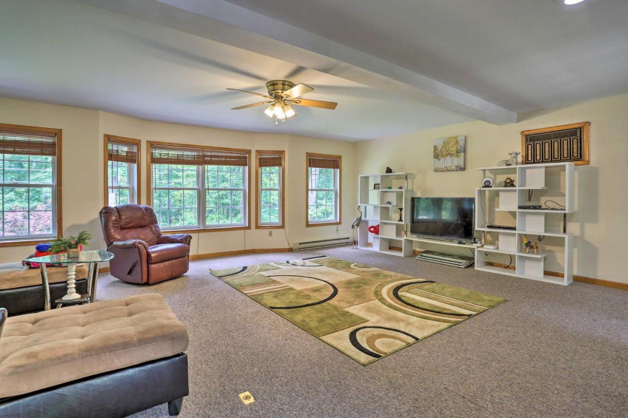 Henryville Home With Hot Tub About 5 Mi To Camelback! Экстерьер фото