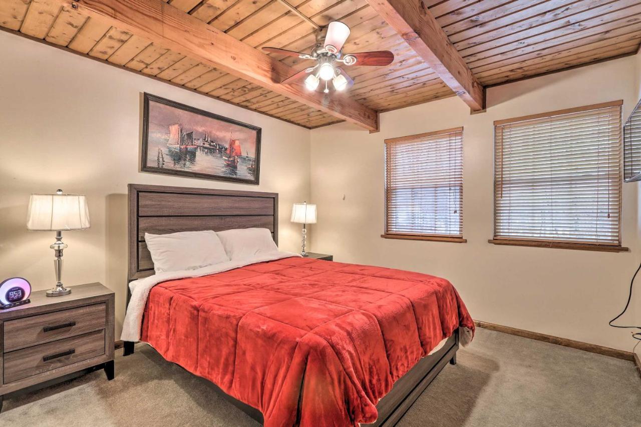 Henryville Home With Hot Tub About 5 Mi To Camelback! Экстерьер фото